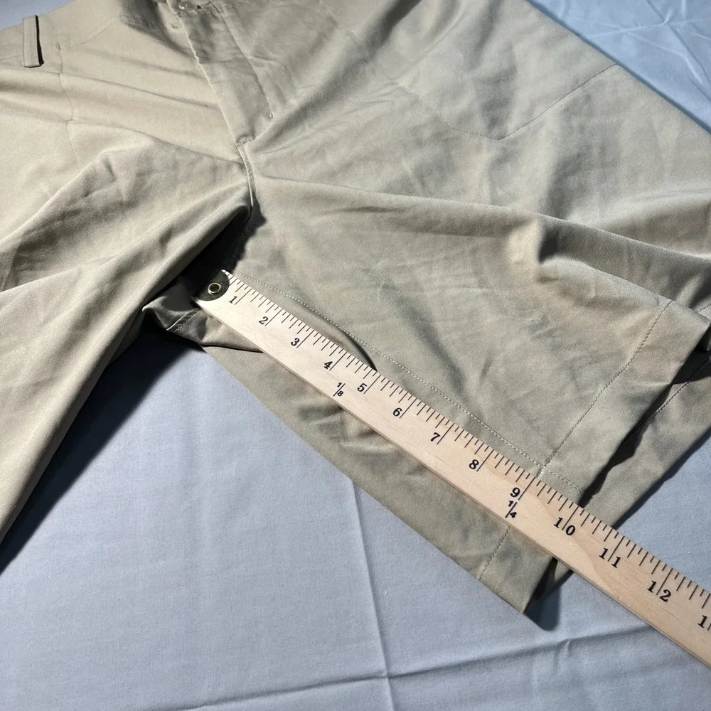 Nike Golf Shorts Standard Fit Mens 42 Tan Dri-FIT Athleisure Sporty